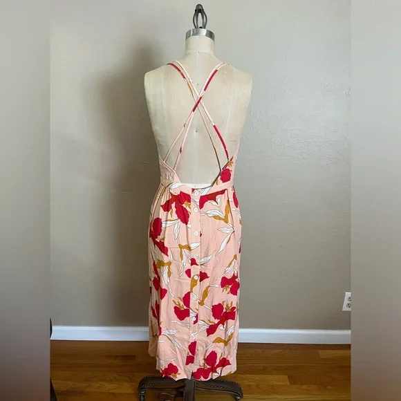 cute and cool floral sundress. - Picture 2 of 2